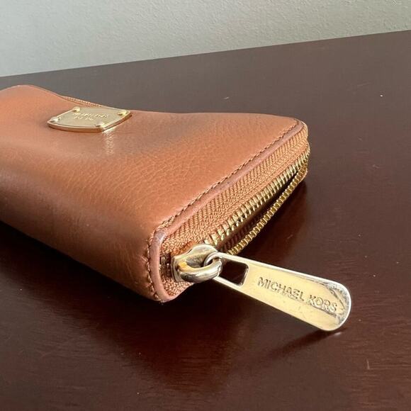 Michael Kors Jet Set Travel Large Travel Continental Wallet - Picture 2 of 11